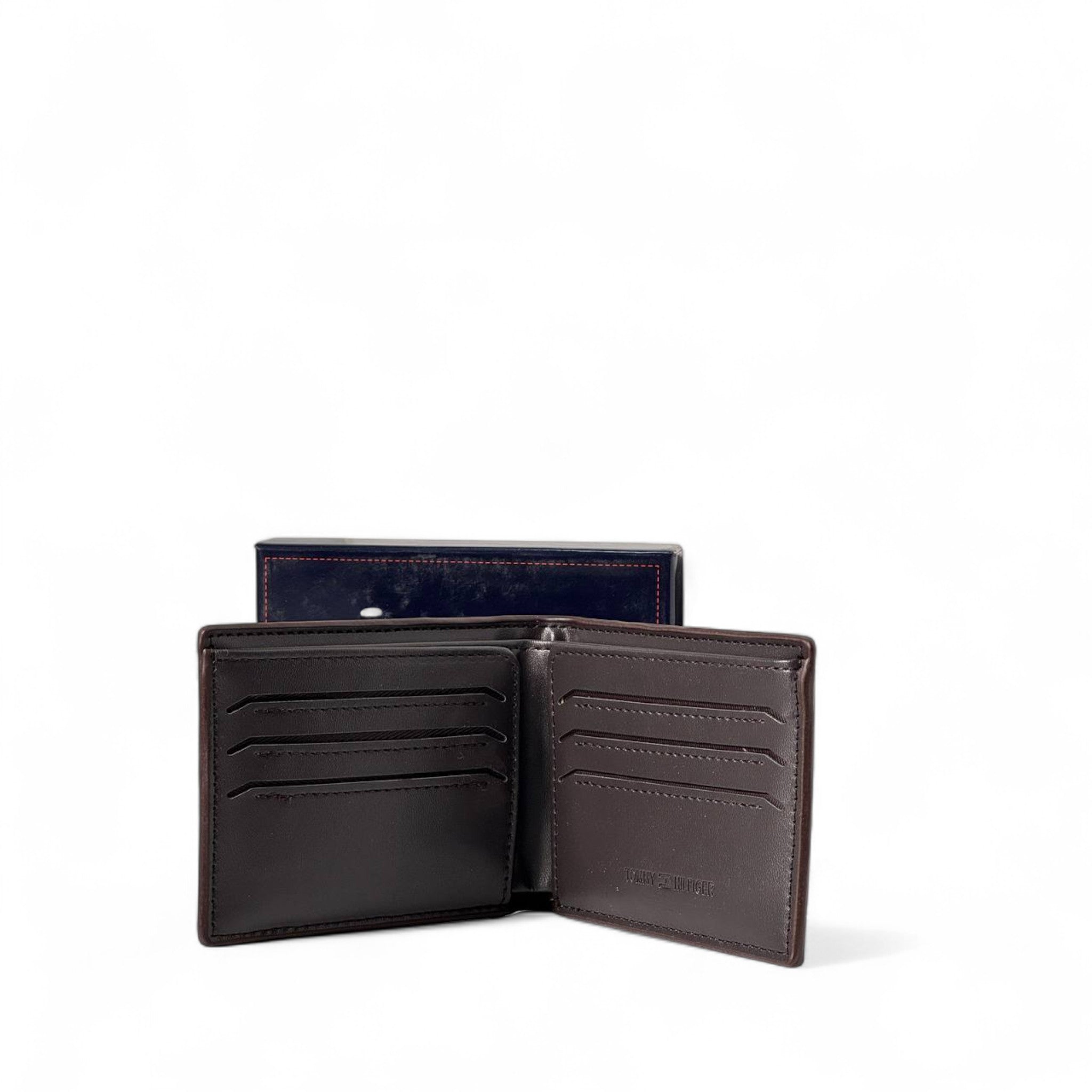 Tommy Hilfiger Classic Brown Leather Wallet 🧳✨