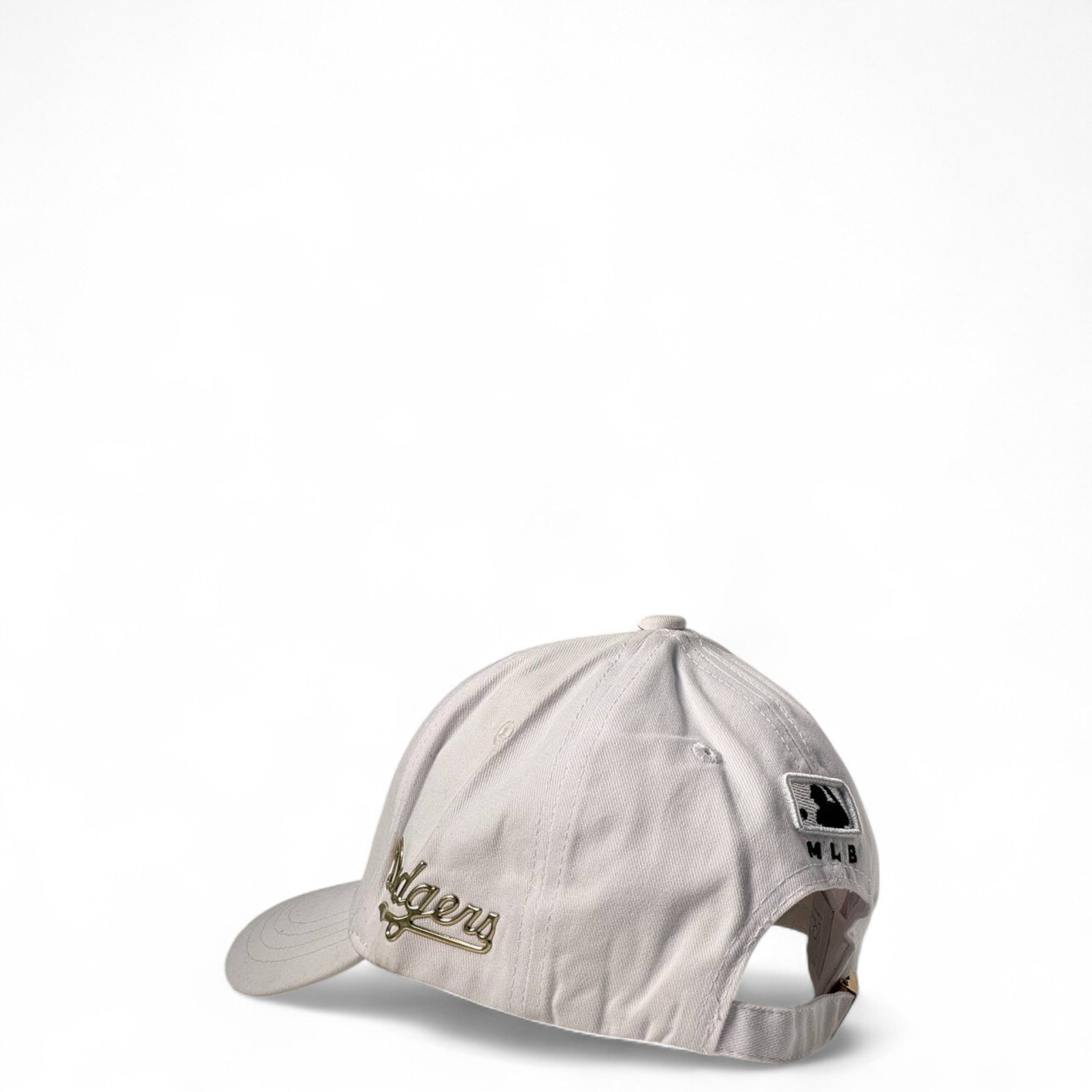 🧢 LA Dodgers white Cap – Clean Base, Bold Edge