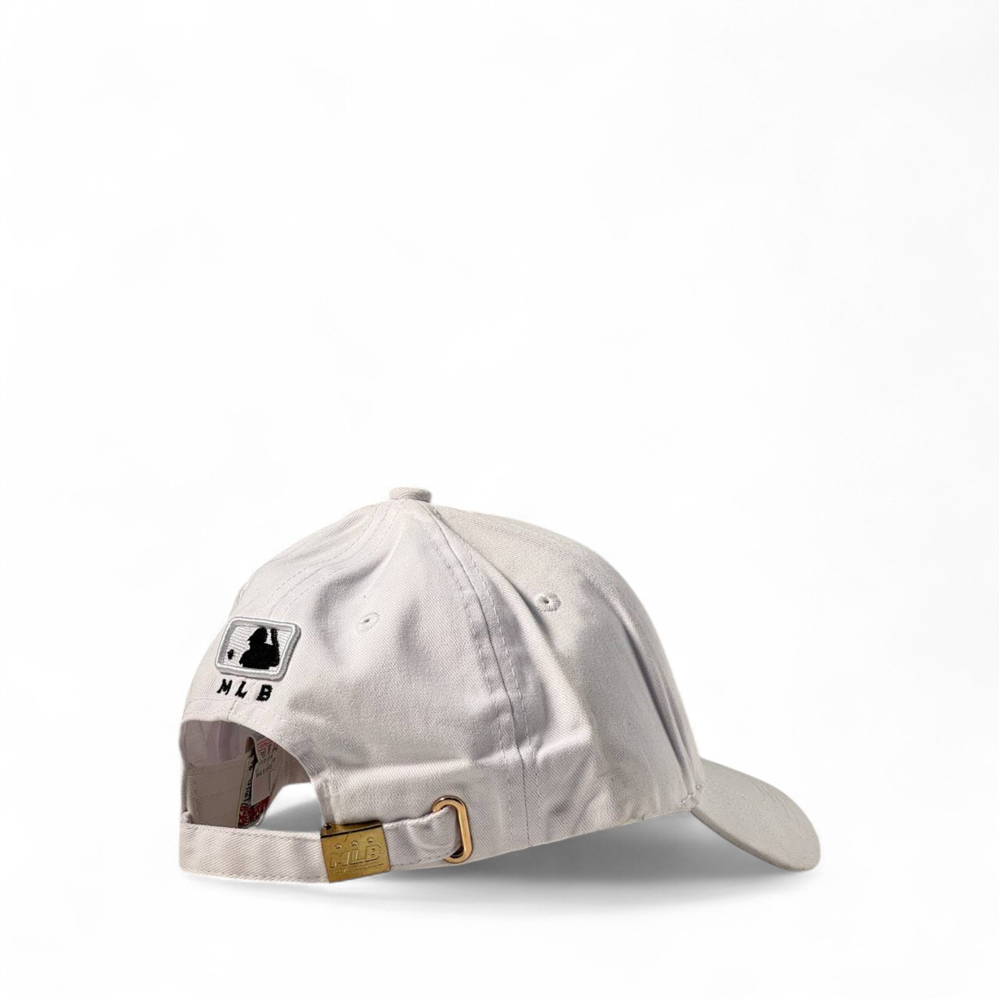 🧢 LA Dodgers white Cap – Clean Base, Bold Edge