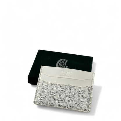 🤍 Goyard White Card Holder – Parisian Minimalist Elegance 💼