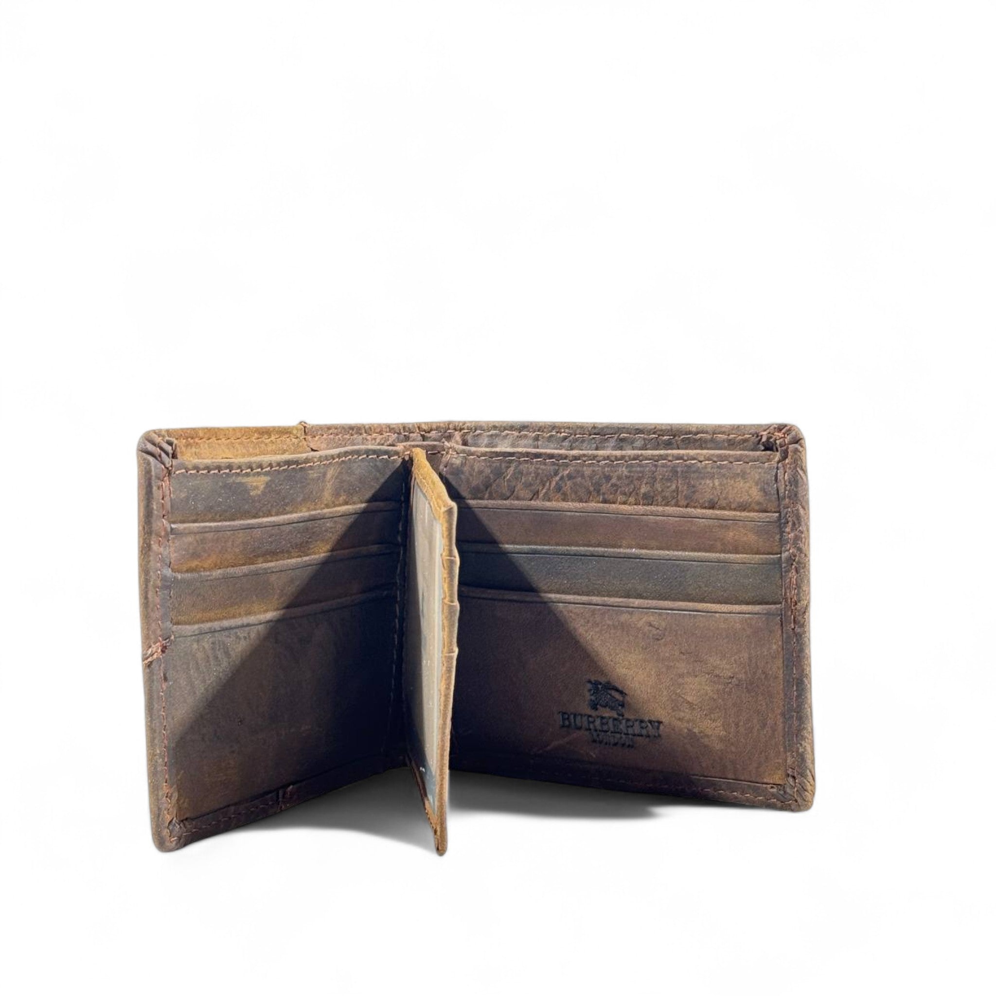 🤎 Burberry London Vintage Leather Wallet – Brown Classic