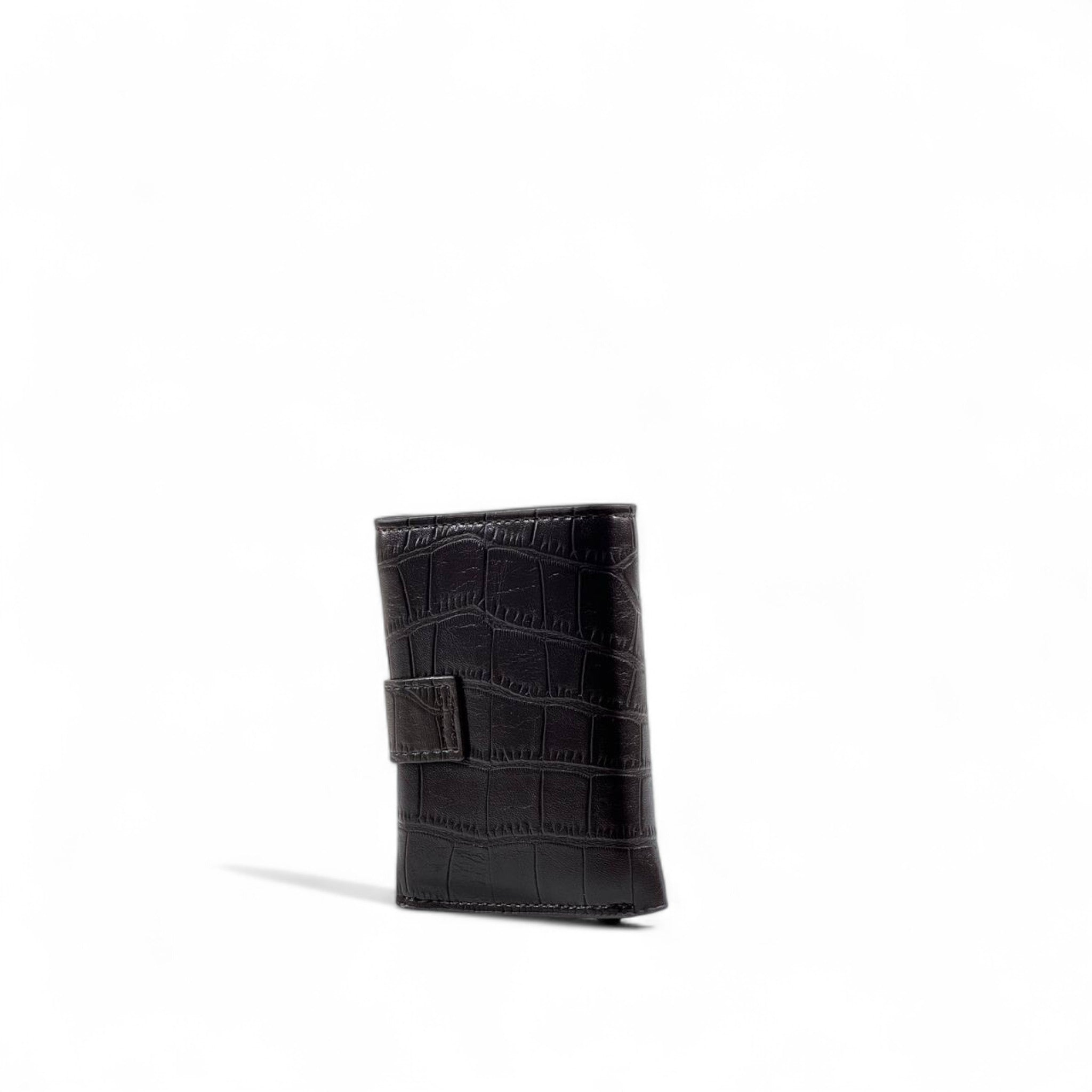 🐊 Lacoste Crocodile-Textured Black brown Wallet – Strap Closure