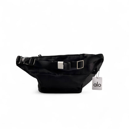 Alo Crossbody Belt Bag – Matte Black Minimalist Edition 🖤🎯