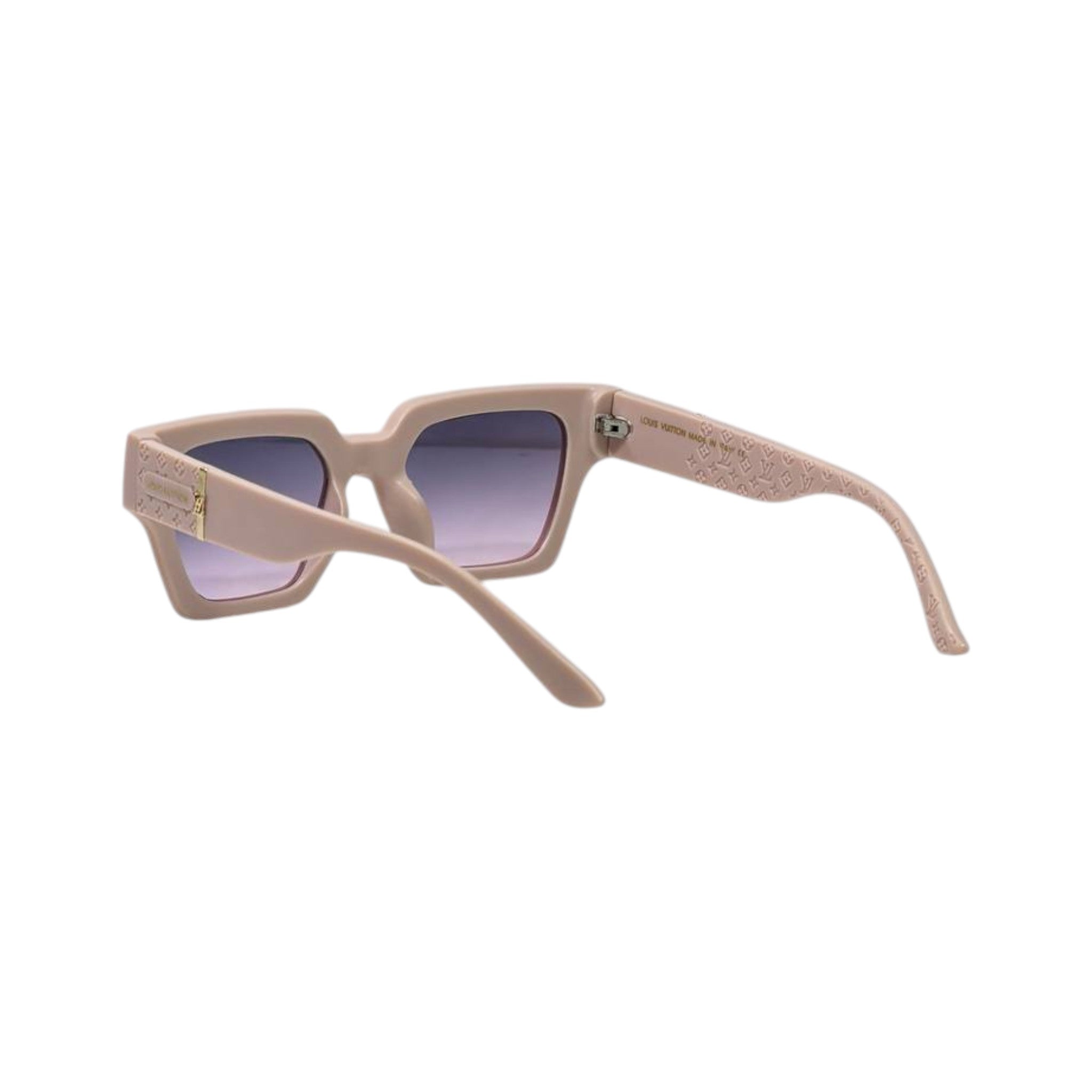 👜✨ Louis Vuitton Blush Square Sunglasses – Chic Luxury for Every Occasion 🕶️💖