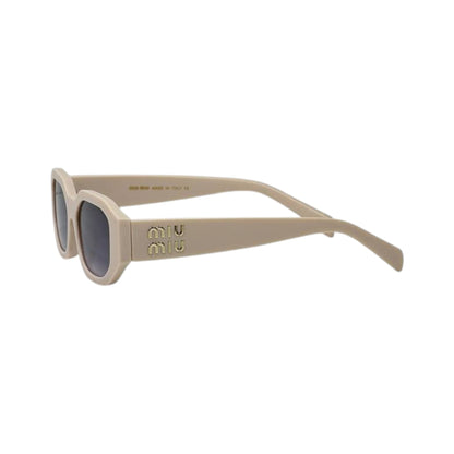 🕶️ Miu Miu Ivory Oversized Sunglasses – Chic Elegance & Modern Luxury ✨🤍