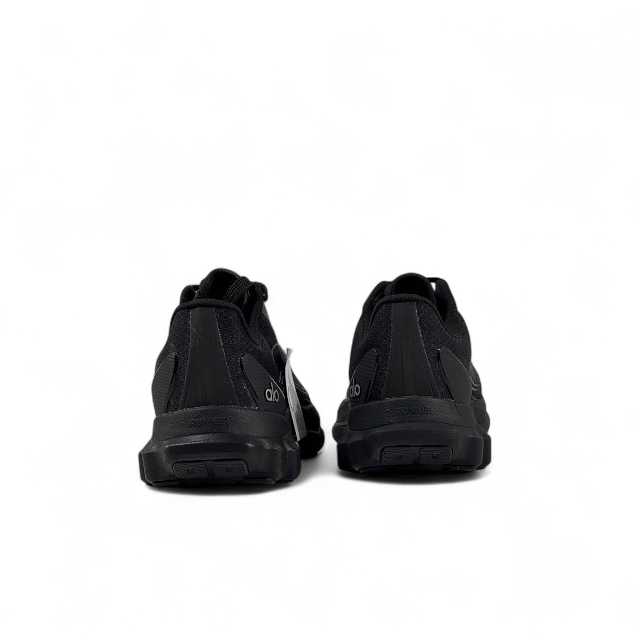 ⚫ Alo Black Runner Sneakers – Sleek Power, Endless Comfort ⚫