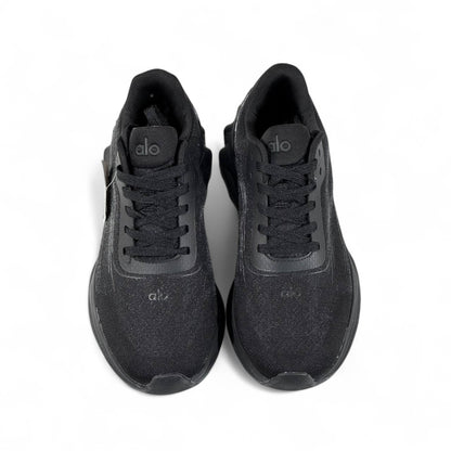 ⚫ Alo Black Runner Sneakers – Sleek Power, Endless Comfort ⚫