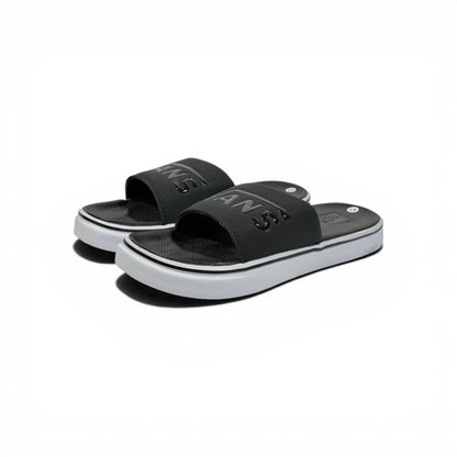 ⚫ Vans Classic Slides – Black Essential Street Comfort