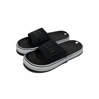 ⚫ Vans Classic Slides – Black Essential Street Comfort