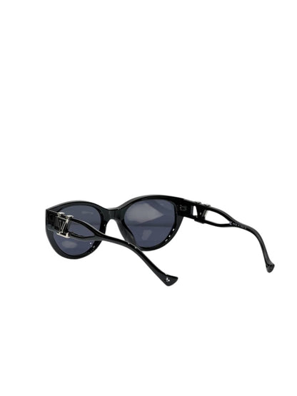 🖤 Louis Vuitton Cat-Eye Sunglasses – Sophisticated Luxury & Iconic Style ✨