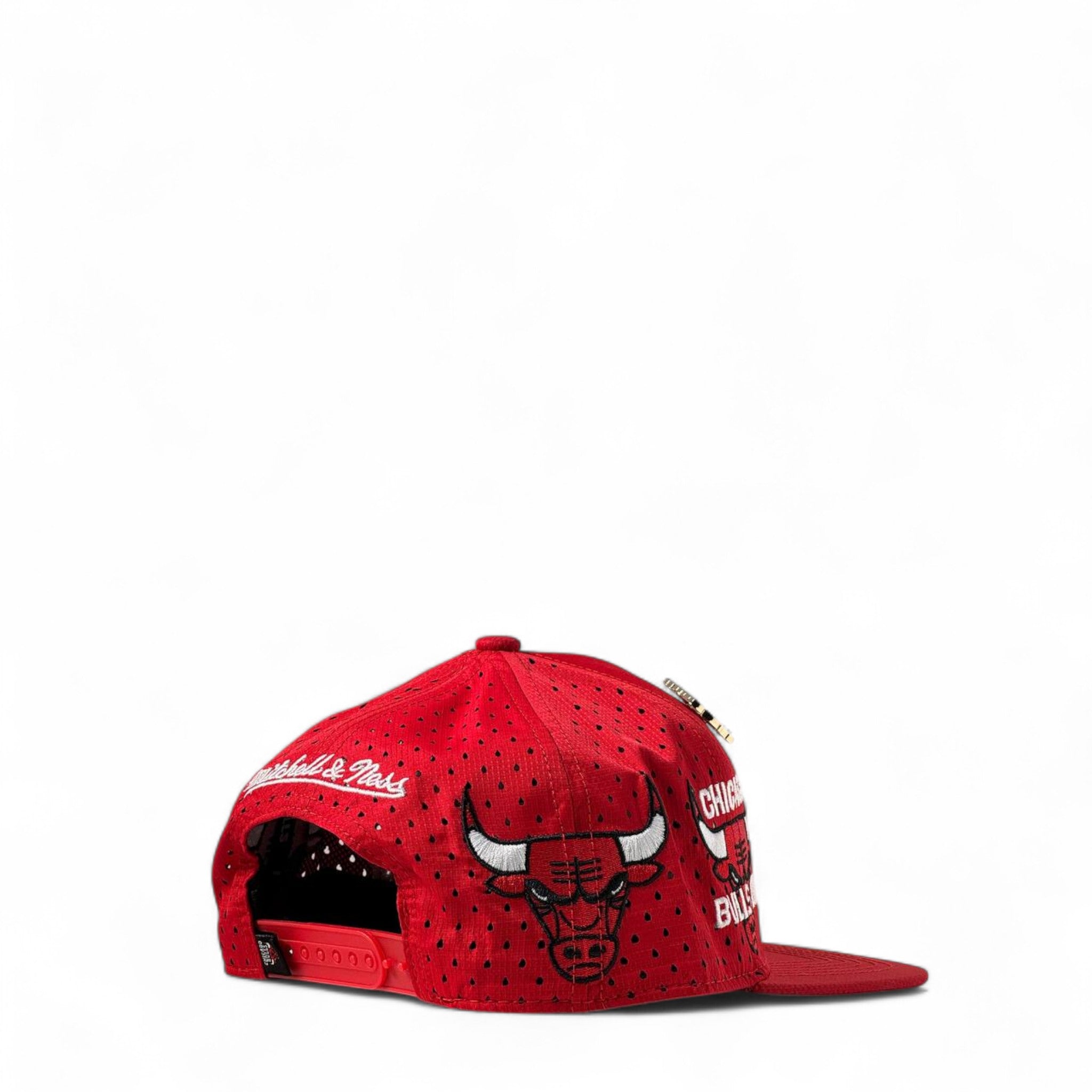 Chicago Bulls “Bulls Win!” Red Snapback 🏀🔥