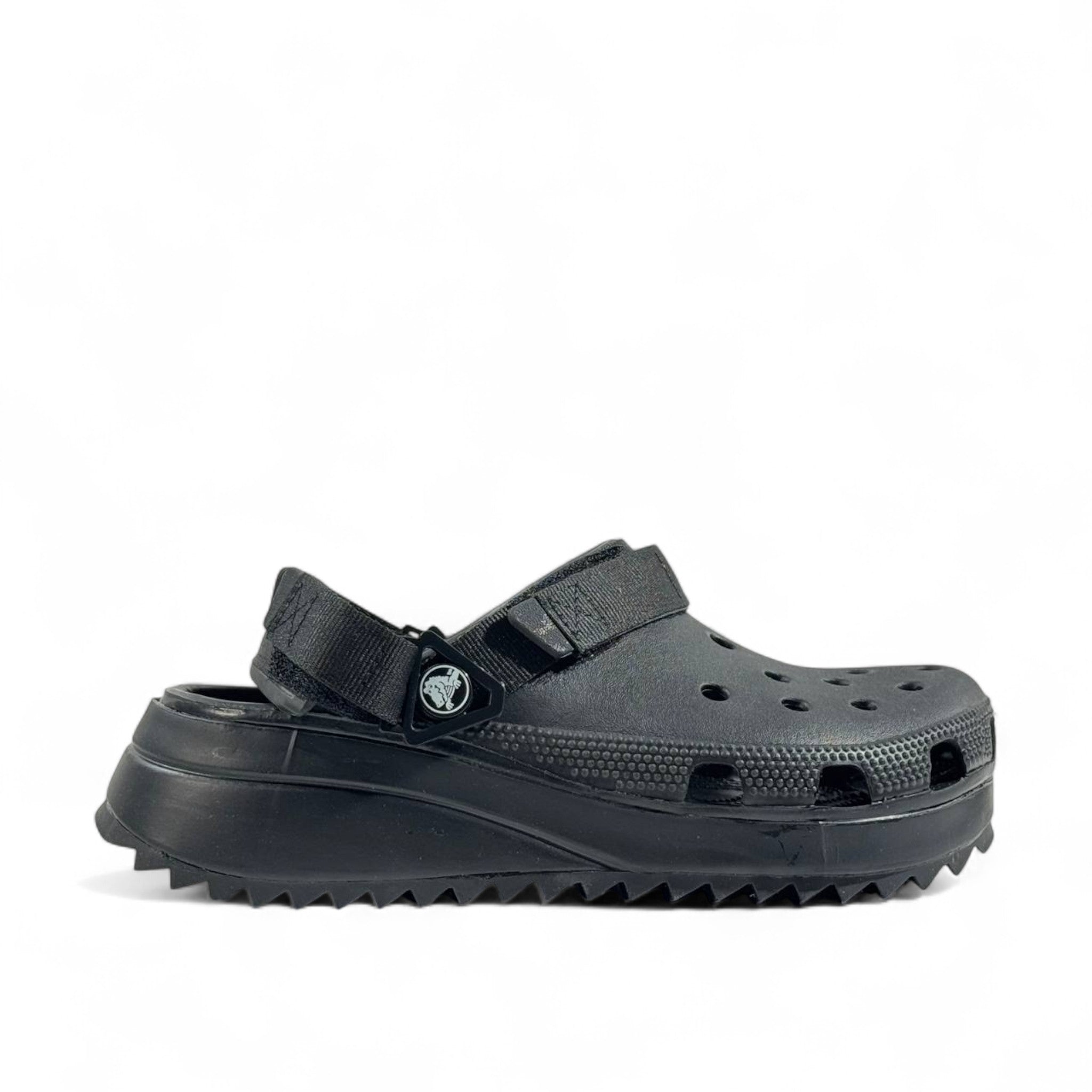 Crocs Classic Platform Clog – Black Elevated Comfort ⚡🖤