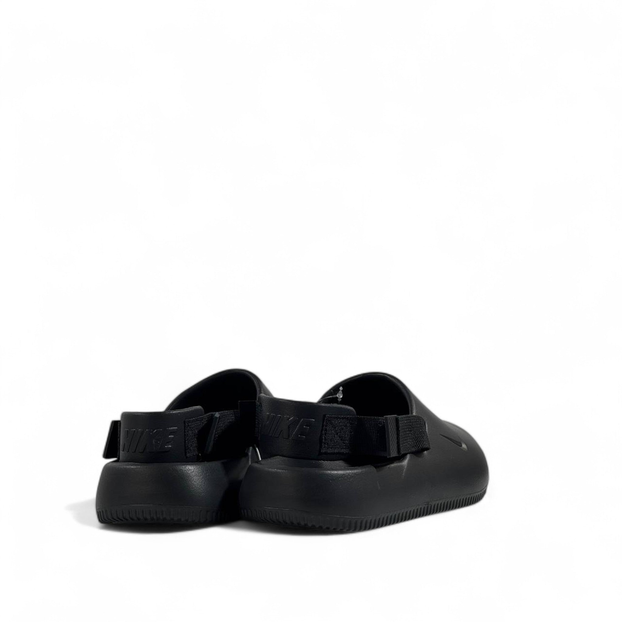 Nike Black Clog Slippers – Minimalist Comfort & Streetwear Edge