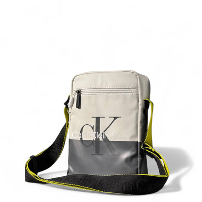 🖤 Calvin Klein Jeans Colorblock Crossbody – Street-Ready with a Signature Twist ⚡🎒
