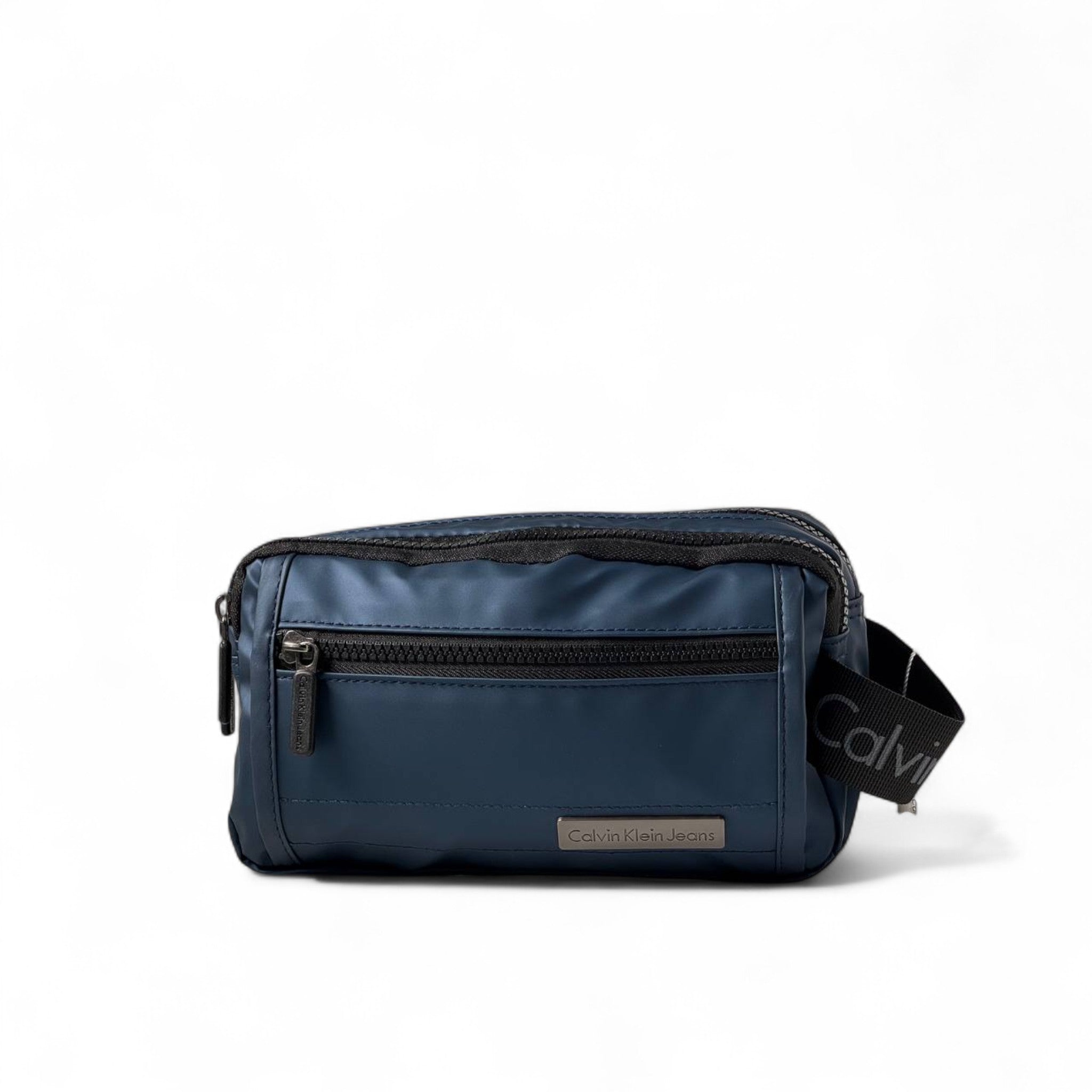 💙 Calvin Klein Jeans Navy Belt Bag – Sleek. Smart. On the Go. 🔒🎒