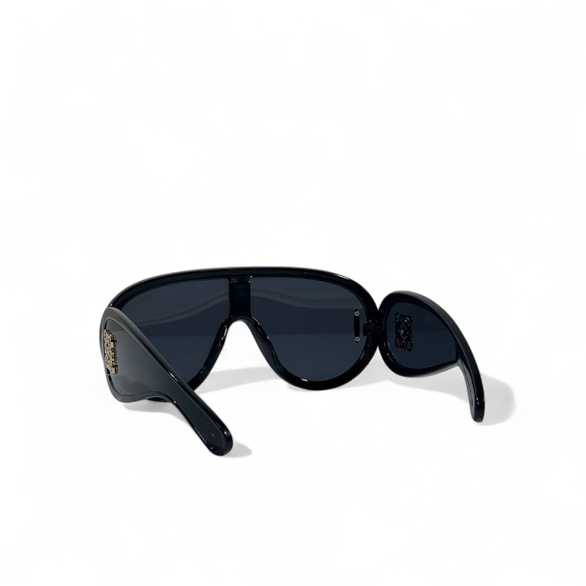 🖤 Loewe Oversized Visor Sunglasses – Black & Gold Luxury 🕶️✨