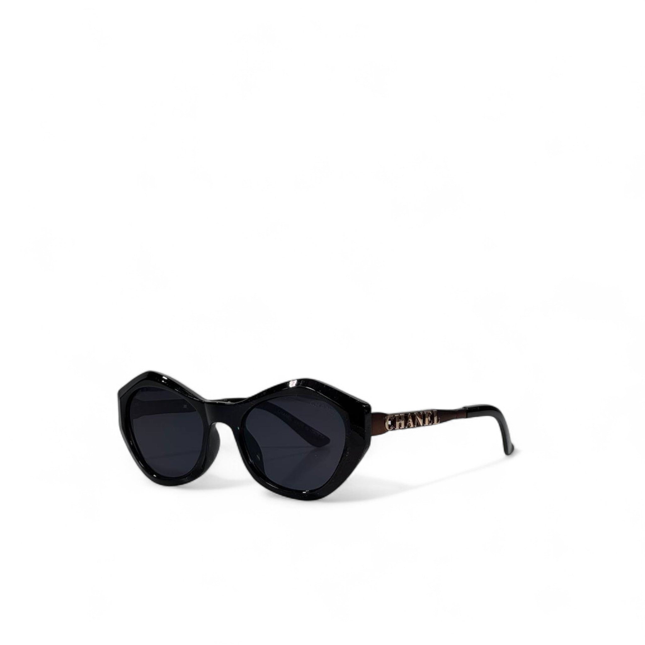🖤 Chanel Geometric Black Sunglasses – Luxury Statement
