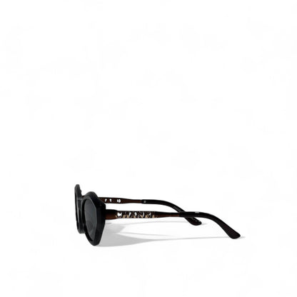 🖤 Chanel Geometric Black Sunglasses – Luxury Statement
