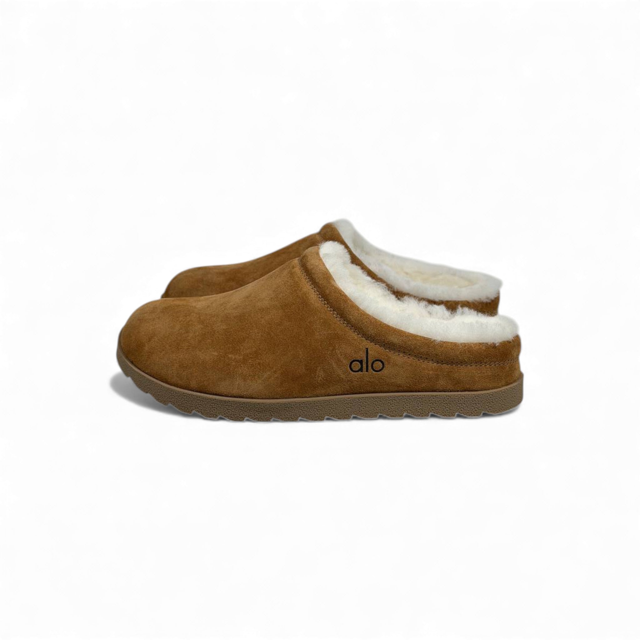 Alo Shearling Slip-On Clogs – Chestnut Everyday Comfort 🤎✨