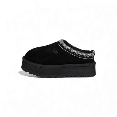 UGG Platform Suede Slippers – All-Black Cozy Edition 🖤❄️