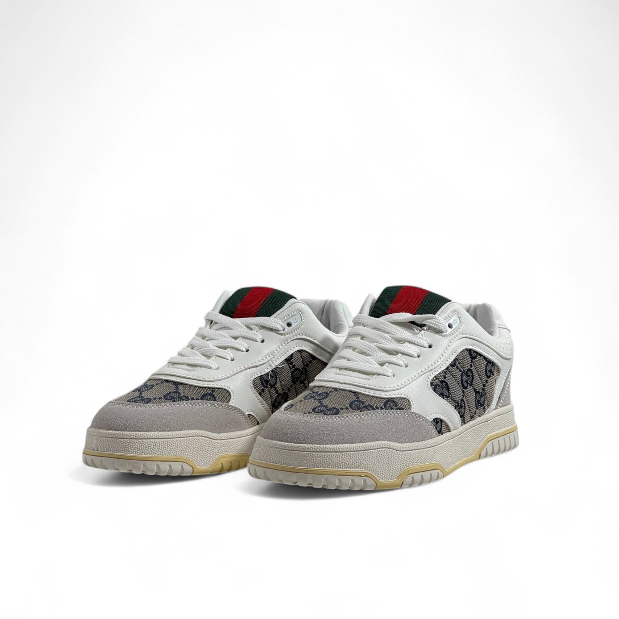 Gucci GG Supreme Retro Sneakers – White & Grey Monogram with Web Detail 🤍🖤✨