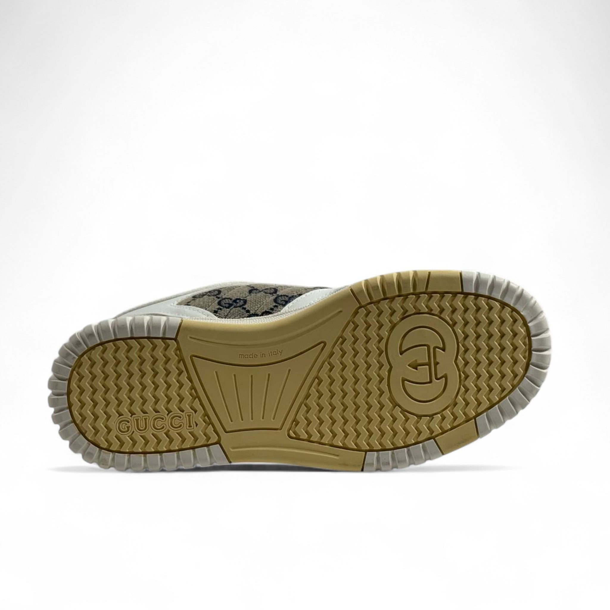 Gucci GG Supreme Retro Sneakers – White & Grey Monogram with Web Detail 🤍🖤✨