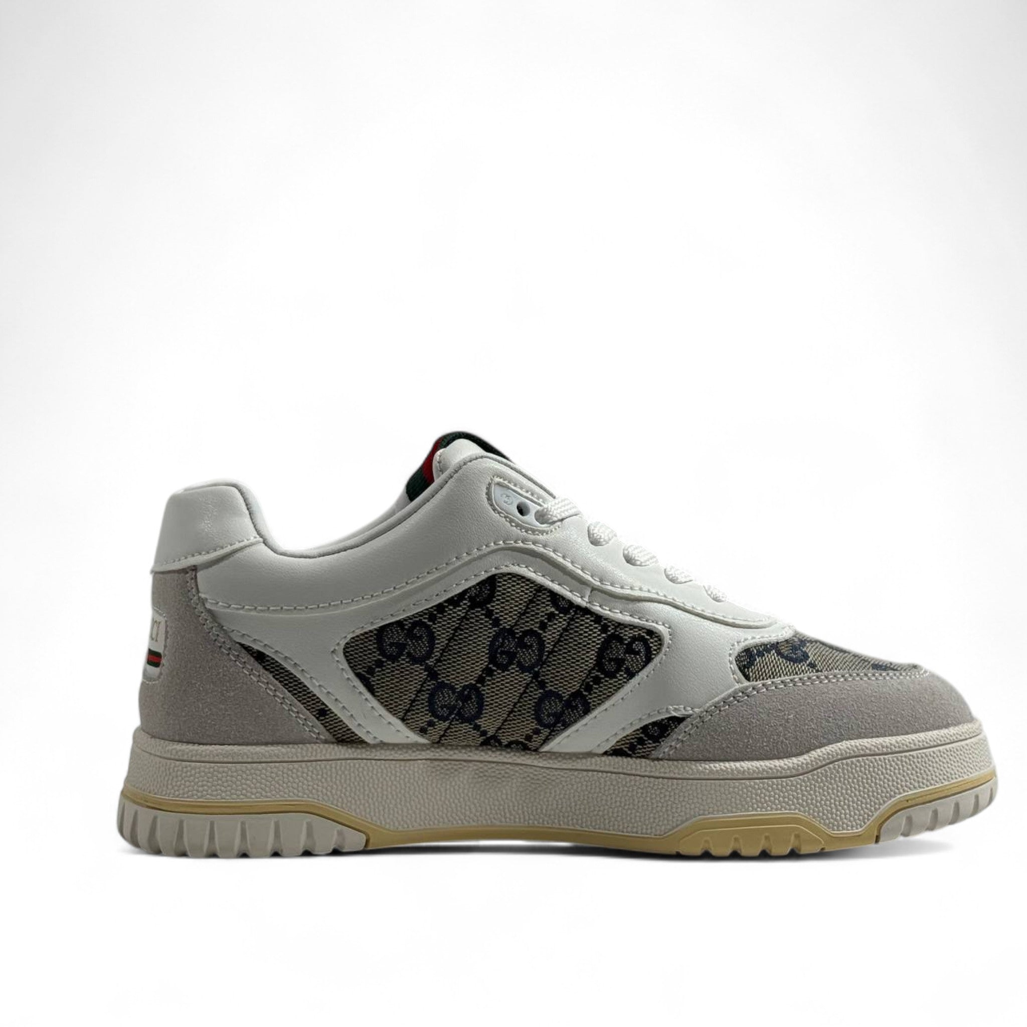 Gucci GG Supreme Retro Sneakers – White & Grey Monogram with Web Detail 🤍🖤✨