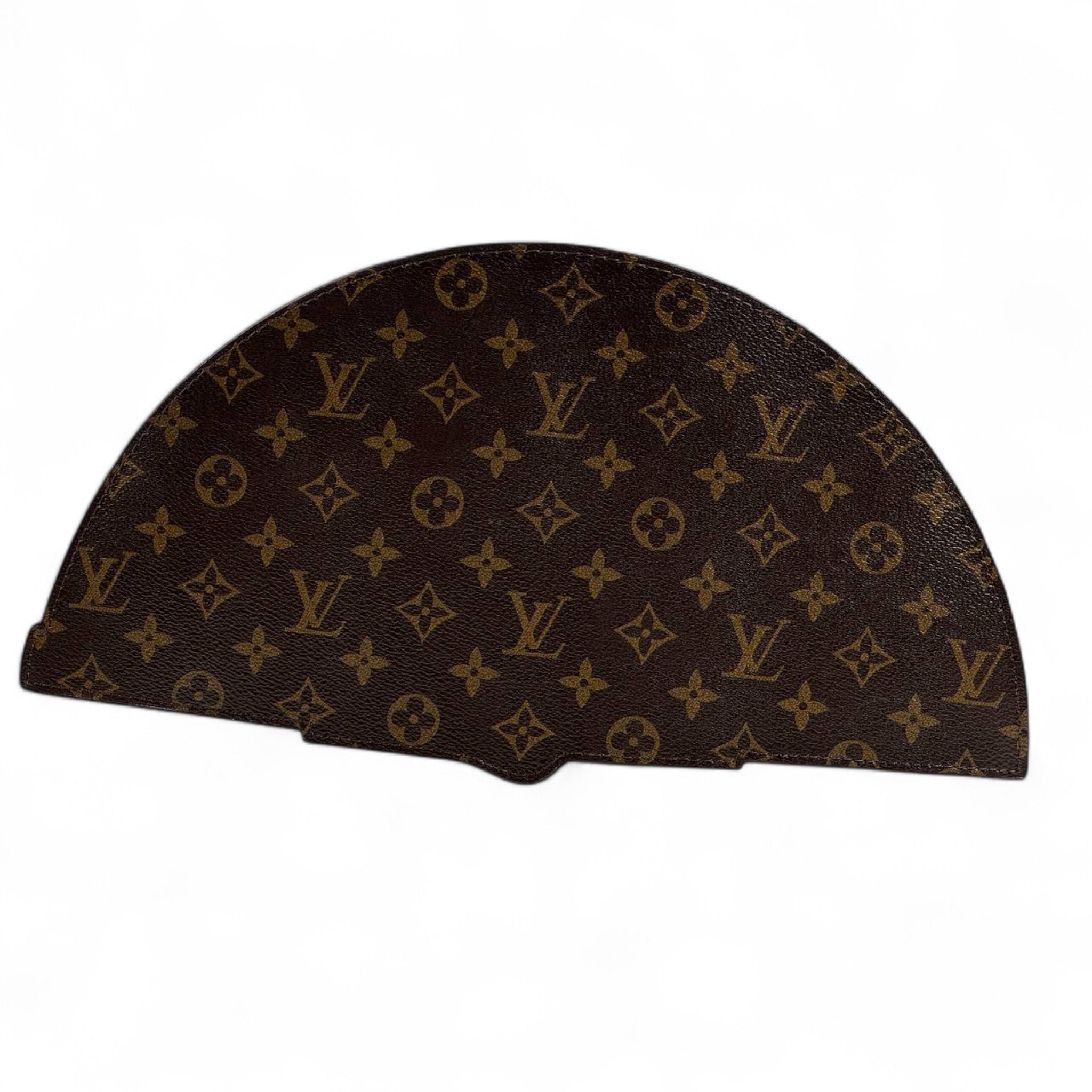 Louis Vuitton Monogram Fan Clutch – Limited Edition Statement Piece 🌟👜