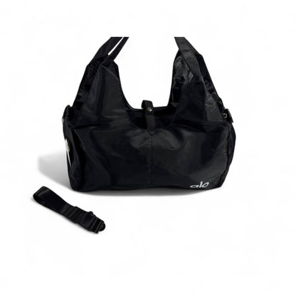 🖤 Alo Black Duffle Bag – Sleek, Sporty & Versatile ✨
