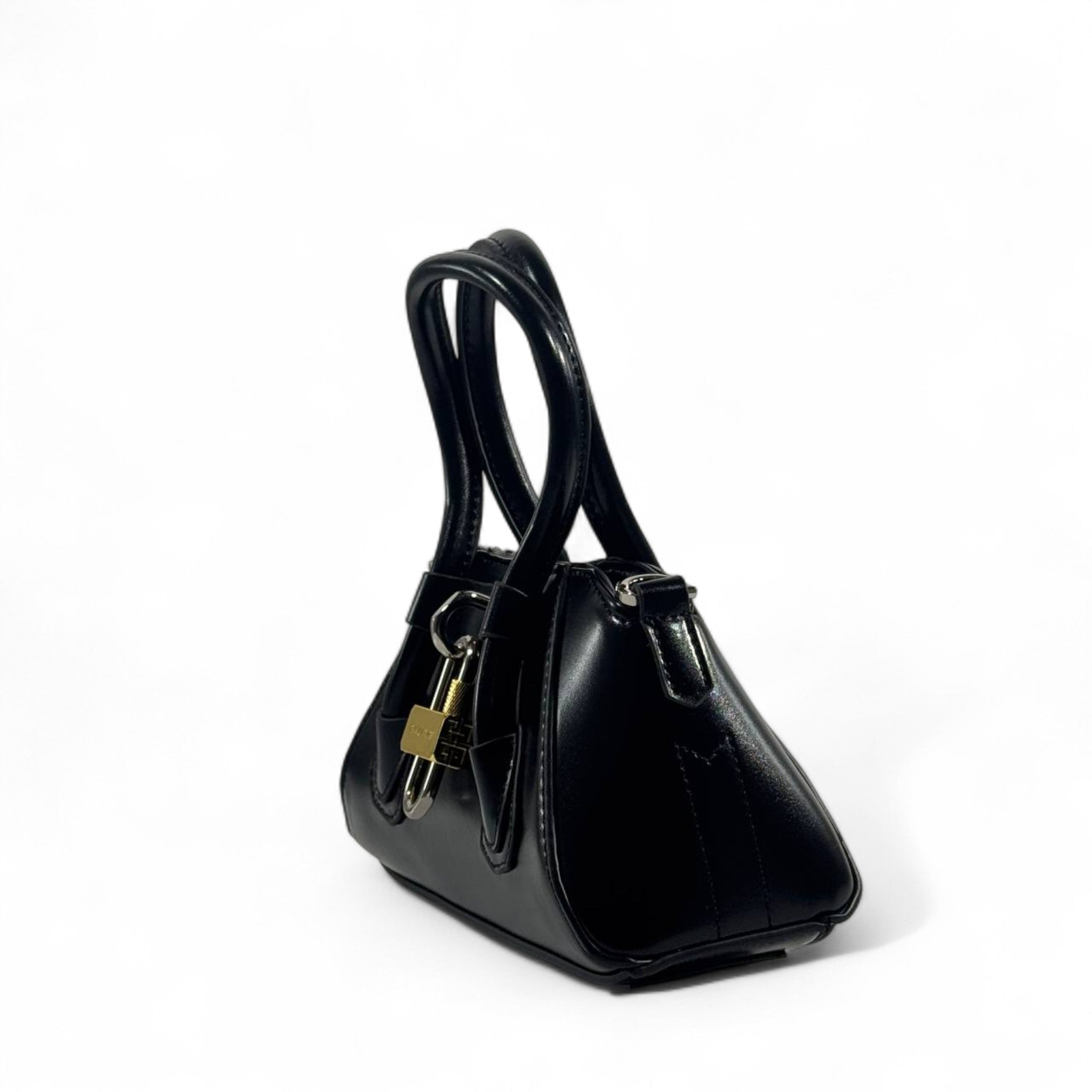 🖤 Givenchy Smooth Black Leather Handbag – Classic, Sleek & Iconic ✨