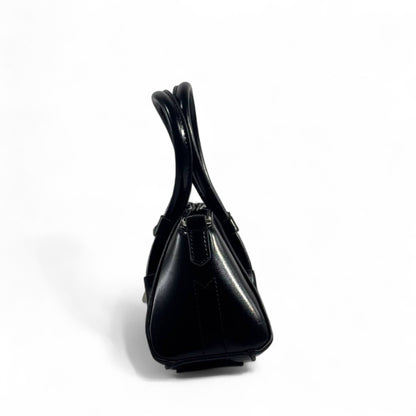 🖤 Givenchy Smooth Black Leather Handbag – Classic, Sleek & Iconic ✨