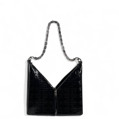 🖤 Givenchy Black V-Cut Chain Shoulder Bag – Modern, Bold & Couture ✨