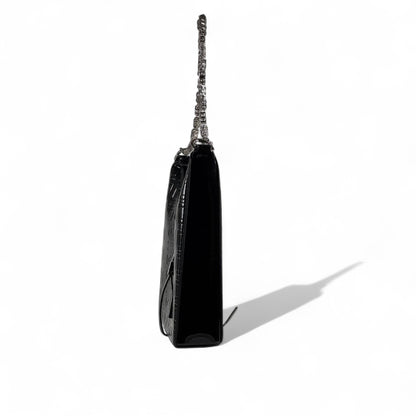 🖤 Givenchy Black V-Cut Chain Shoulder Bag – Modern, Bold & Couture ✨