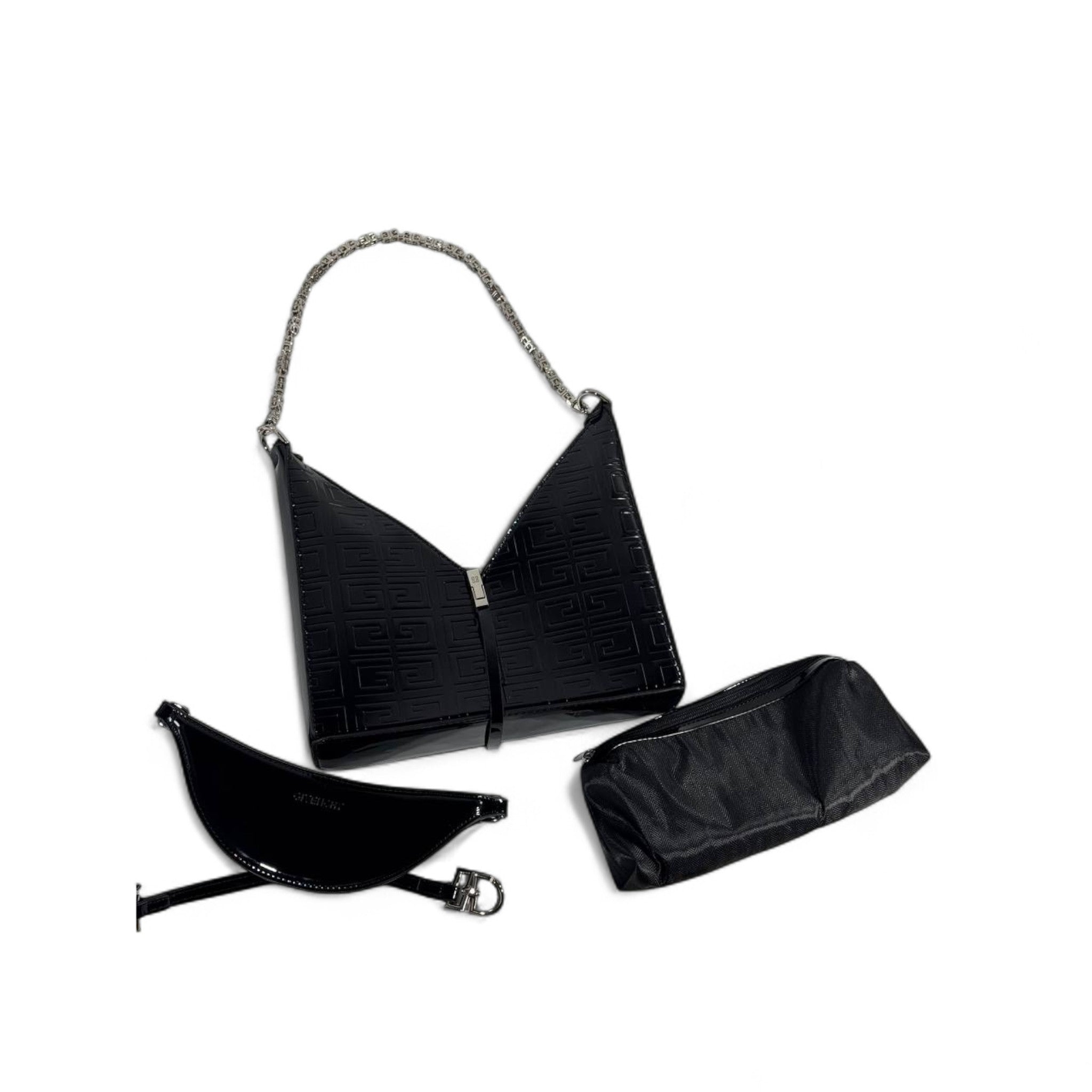 🖤 Givenchy Black V-Cut Chain Shoulder Bag – Modern, Bold & Couture ✨