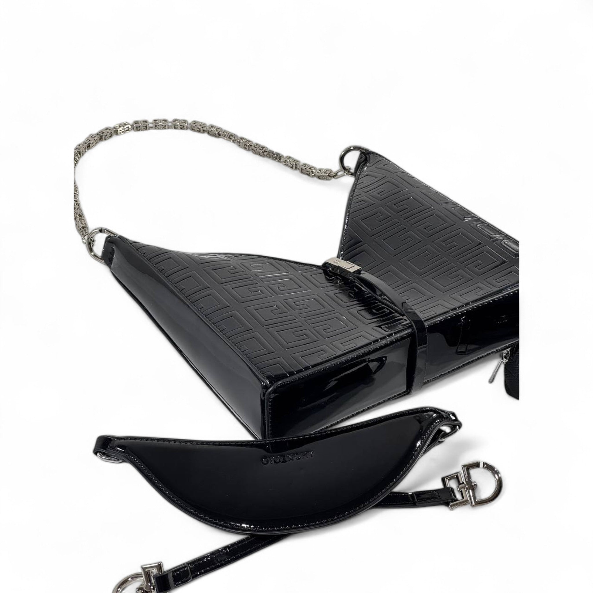 🖤 Givenchy Black V-Cut Chain Shoulder Bag – Modern, Bold & Couture ✨