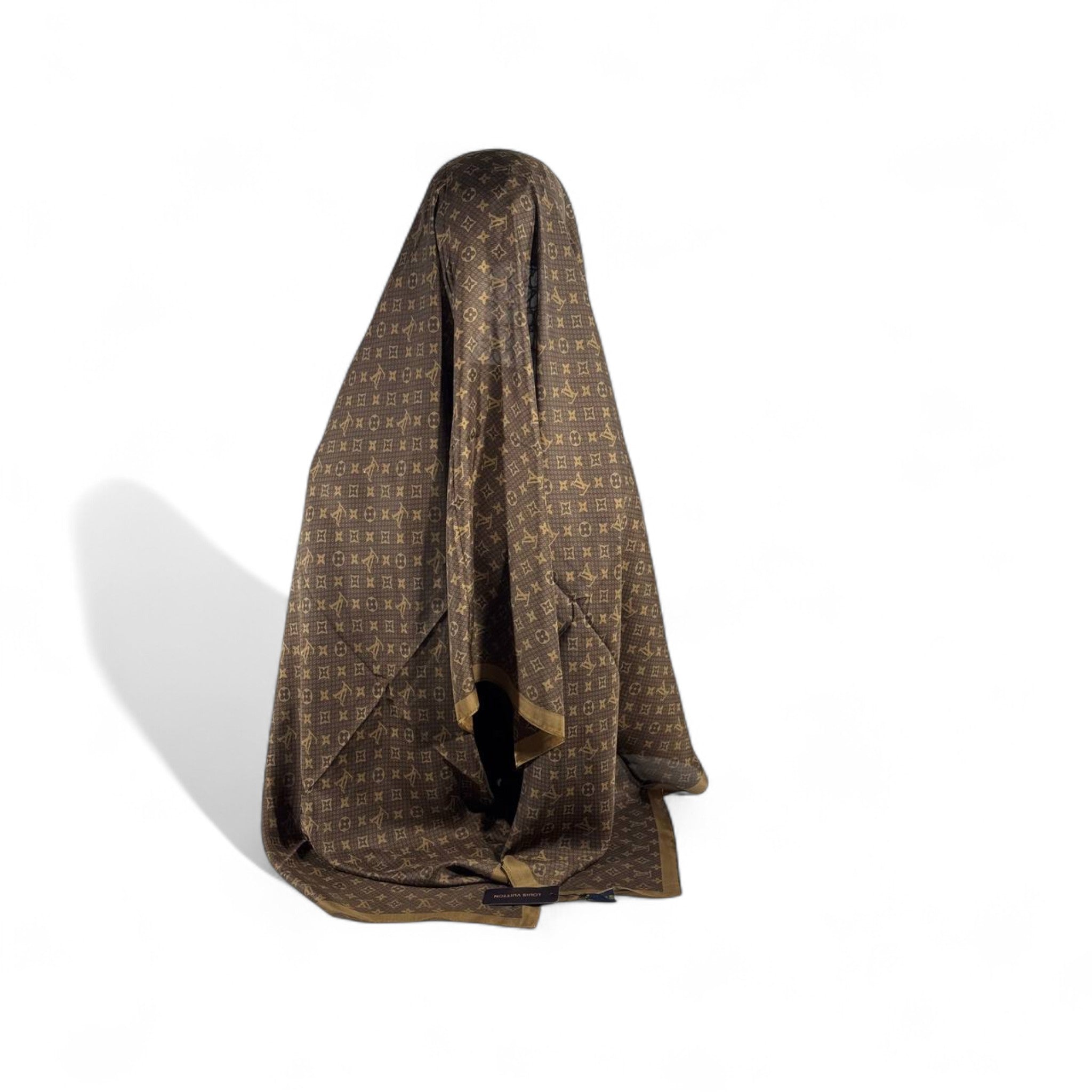 🤎 Louis Vuitton Monogram Scarf – Classic Elegance & Timeless Luxury ✨