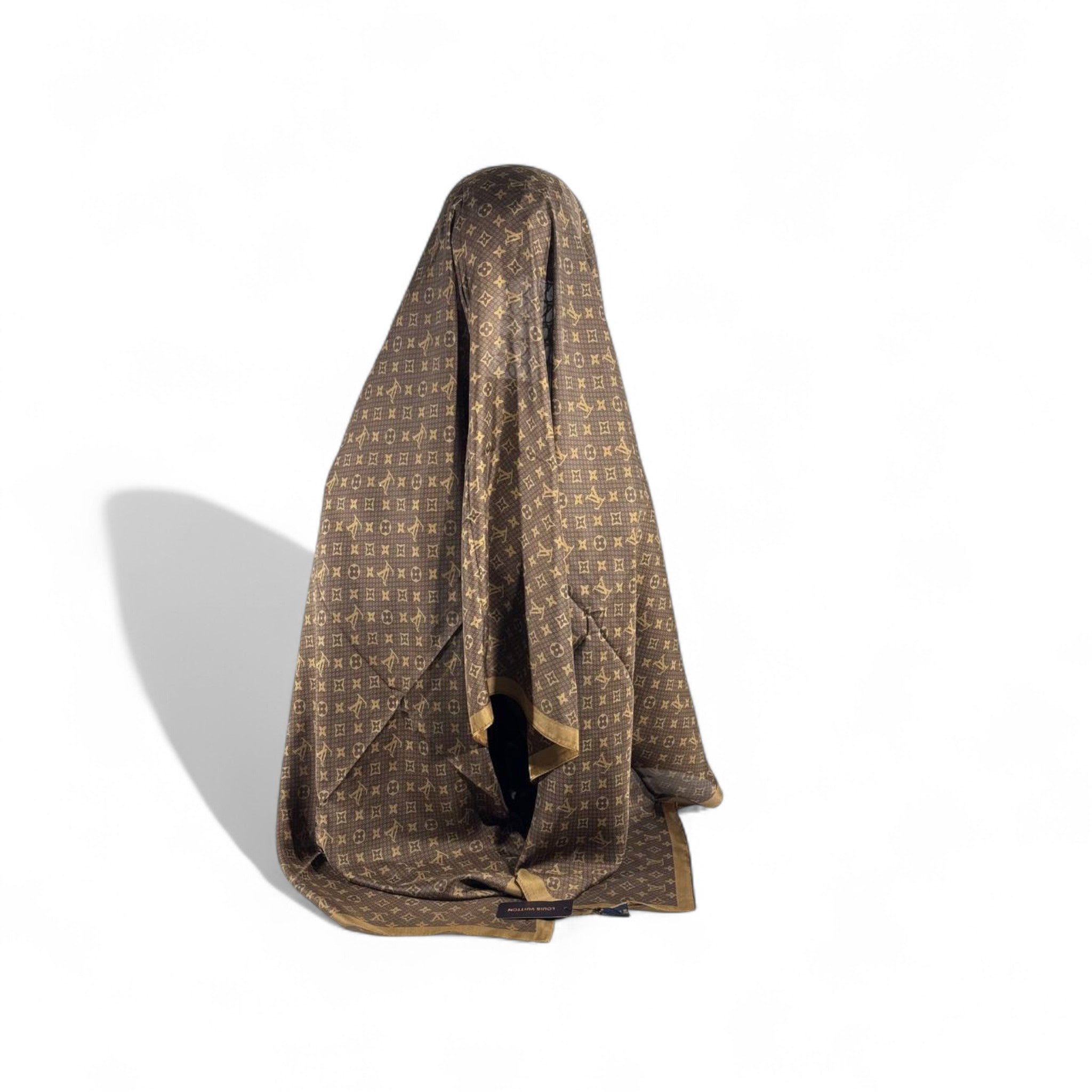🤎 Louis Vuitton Monogram Scarf – Classic Elegance & Timeless Luxury ✨
