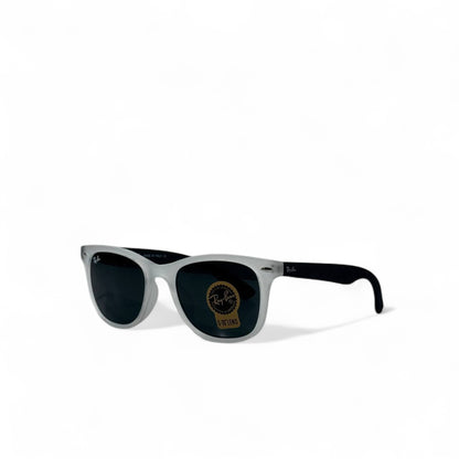 🕶️ Ray-Ban Wayfarer Sunglasses – Two-Tone Grey & Black Frame with Dark Lenses ✨