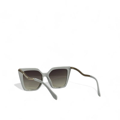 ✨ Bvlgari Serpenti Sunglasses – White Oversized Frame with Gold Snake-Detail Temples 🐍👑