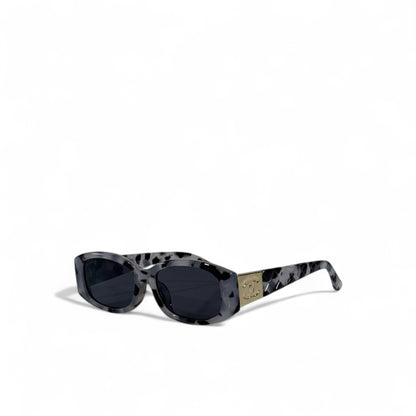 ✨ Chanel Sunglasses – Marbled Black & Grey Frame with Gold CC Logo 🖤💎