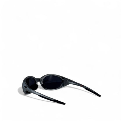 Oakley Sunglasses – Matte Silver Oval Frame with Black Lenses 🕶️⚡