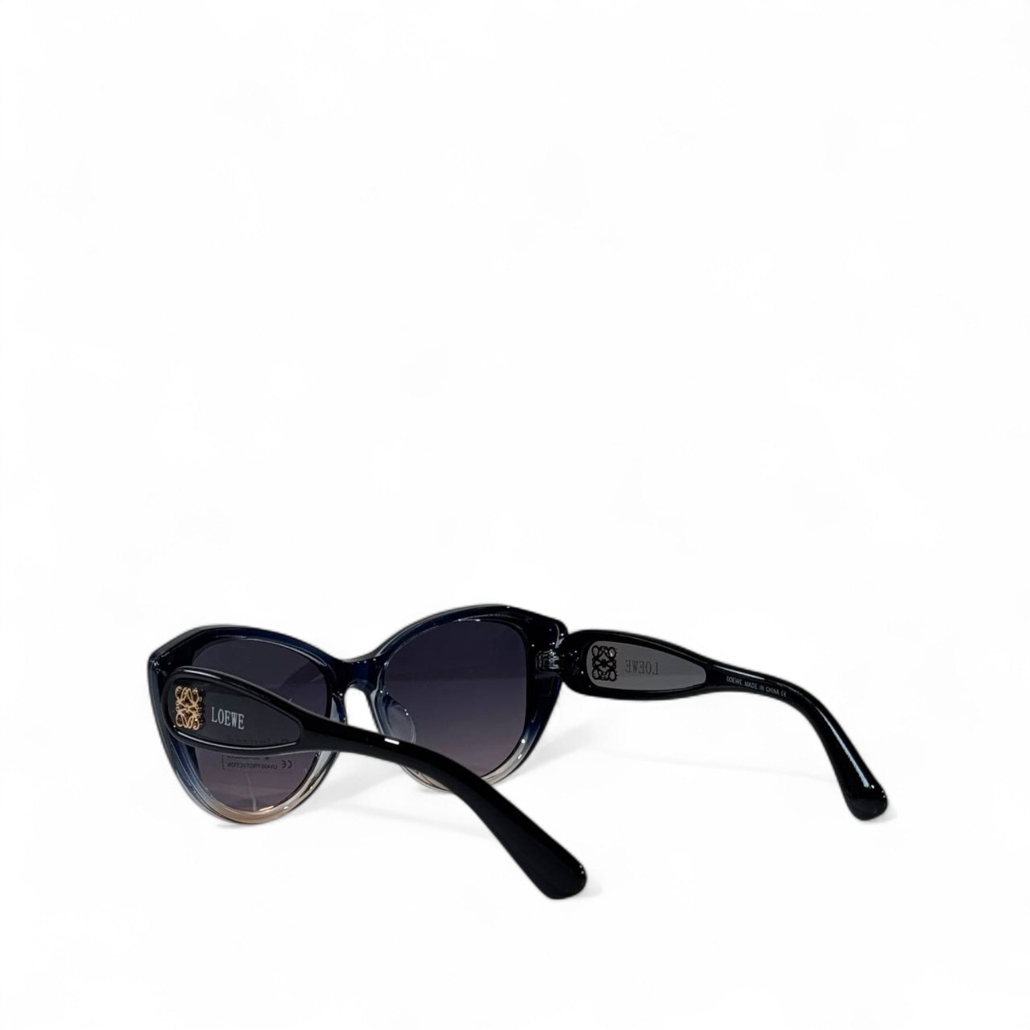 Loewe Cat-Eye Gradient Sunglasses – Black with Gold Anagram ✨🖤