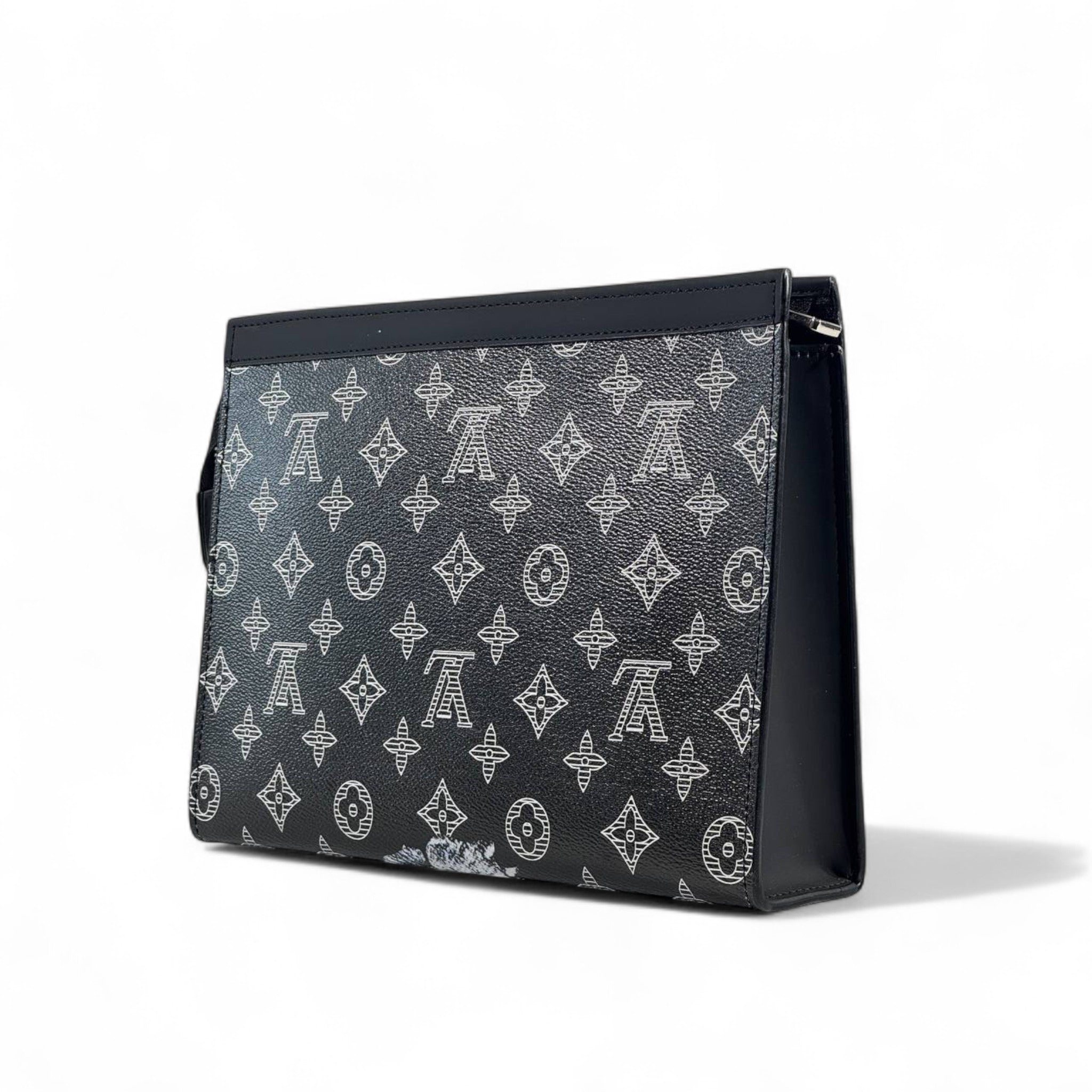 Louis Vuitton Monogram Lion Clutch 🦁✨