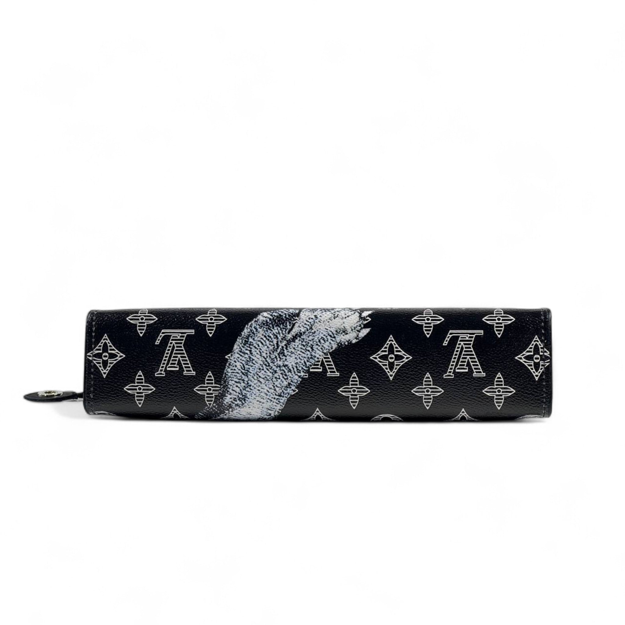 Louis Vuitton Monogram Lion Clutch 🦁✨