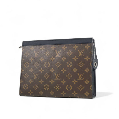Louis Vuitton Monogram Classic Clutch 👜✨