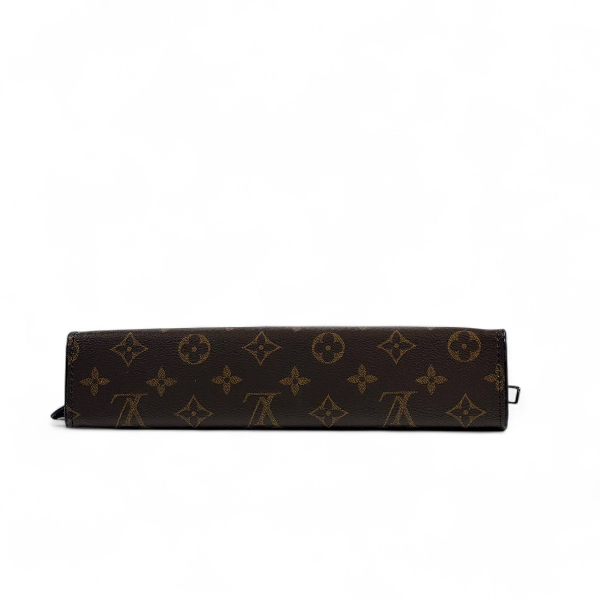 Louis Vuitton Monogram Classic Clutch 👜✨