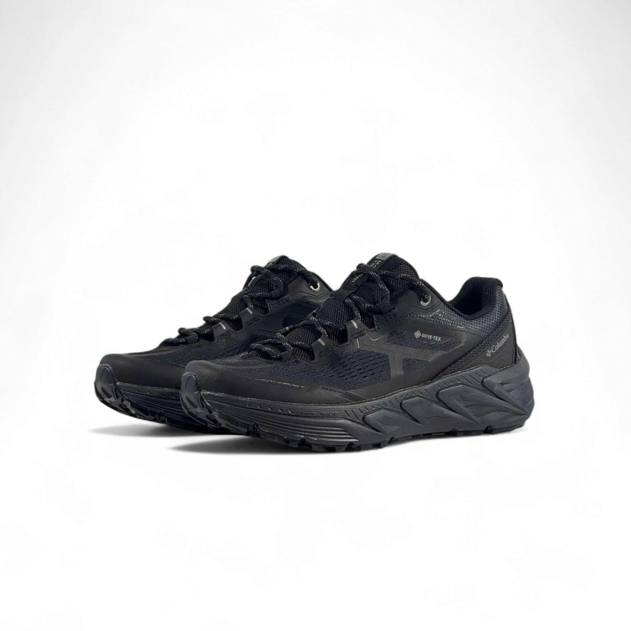 🖤 Columbia GORE-TEX Trail Sneakers – Triple Black