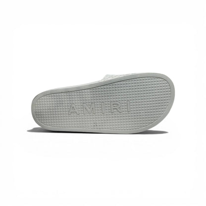 AMIRI Luxury White Slide Sandals – Minimal Designer Comfort & Everyday Style 👟✨