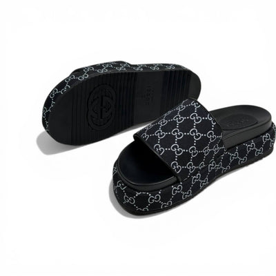 GUCCI Luxury Black Platform Slide Sandals – GG Monogram Statement & Premium Streetwear 👟✨