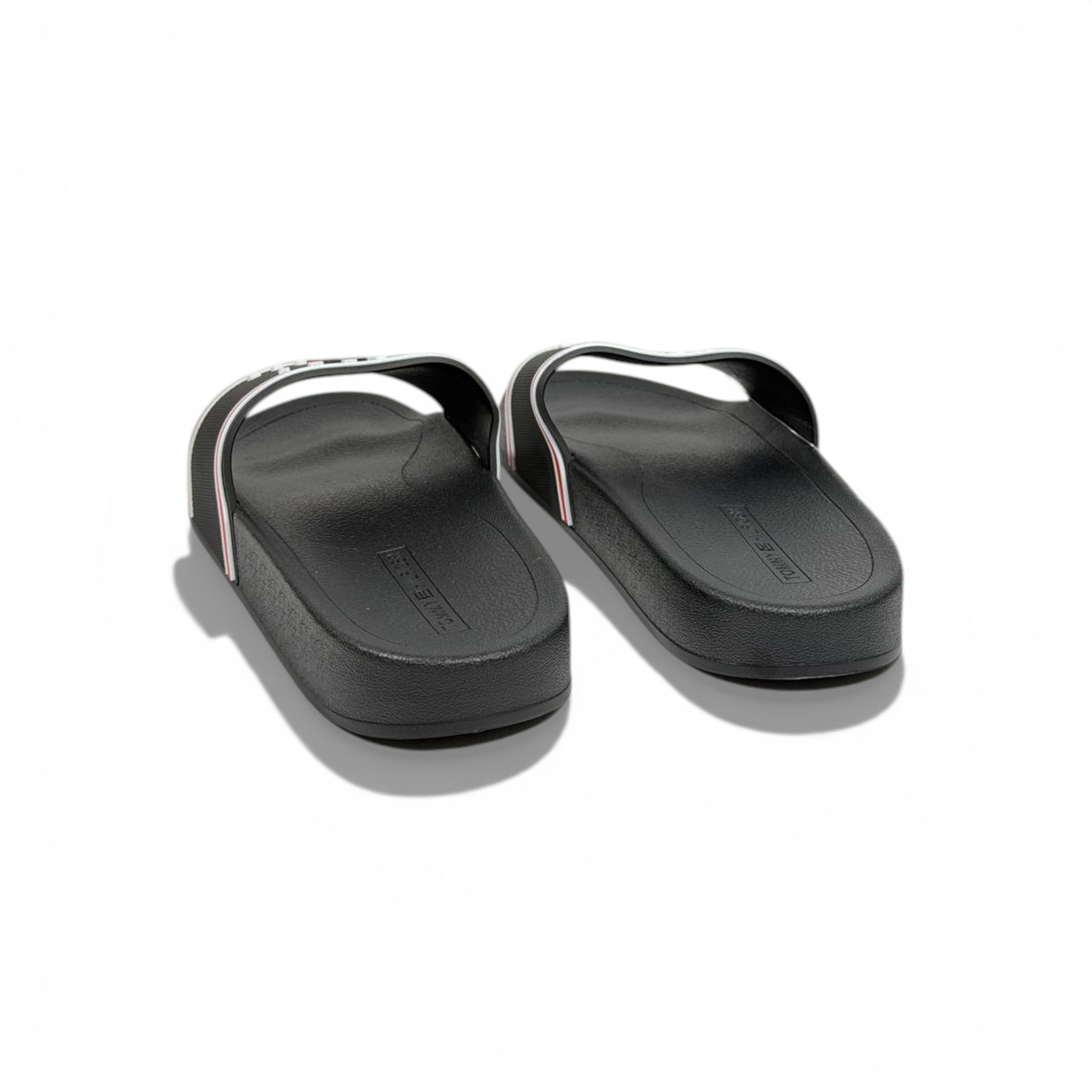 🖤✨ Tommy Hilfiger Logo Slide Slippers – Black Classic Edition ✨🖤